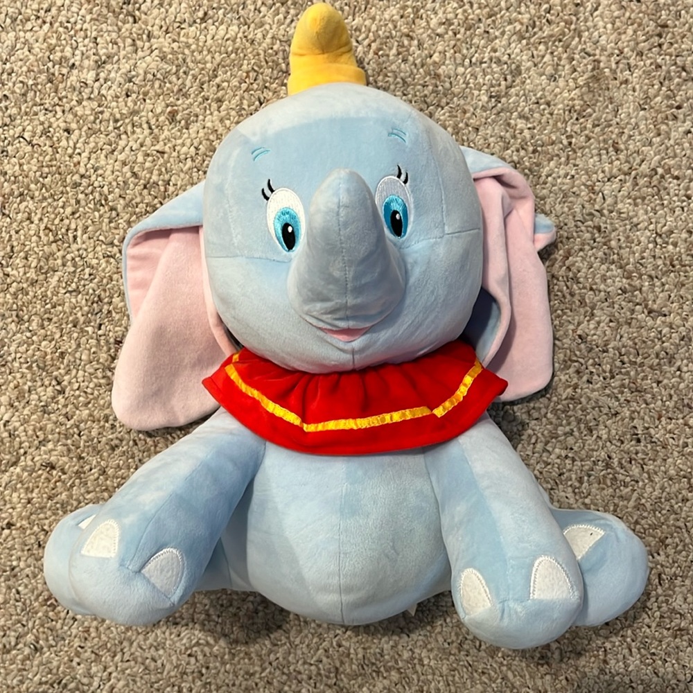 EUC 18” Disney Baby Dumbo plush toy.